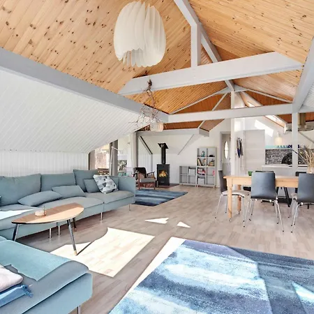 With Wood-burning Stove And Pavilion Holiday home *
