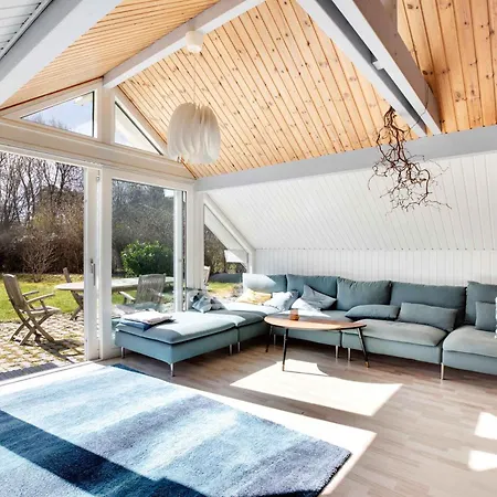 With Wood-burning Stove And Pavilion Holiday home Jaegerspris